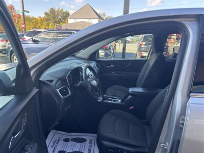 2019 Chevrolet Equinox LT - Photo 4 - Indianapolis, IN 46222