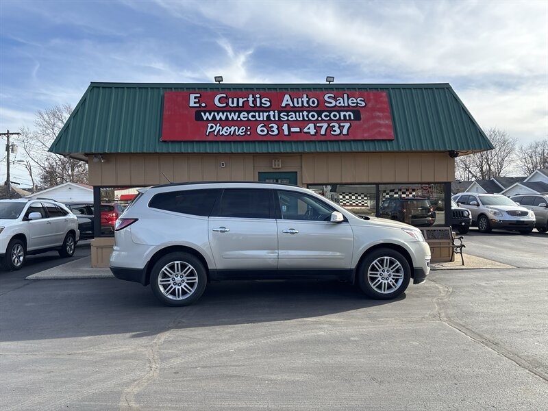 2015 Chevrolet Traverse LT   - Photo 1 - Indianapolis, IN 46222