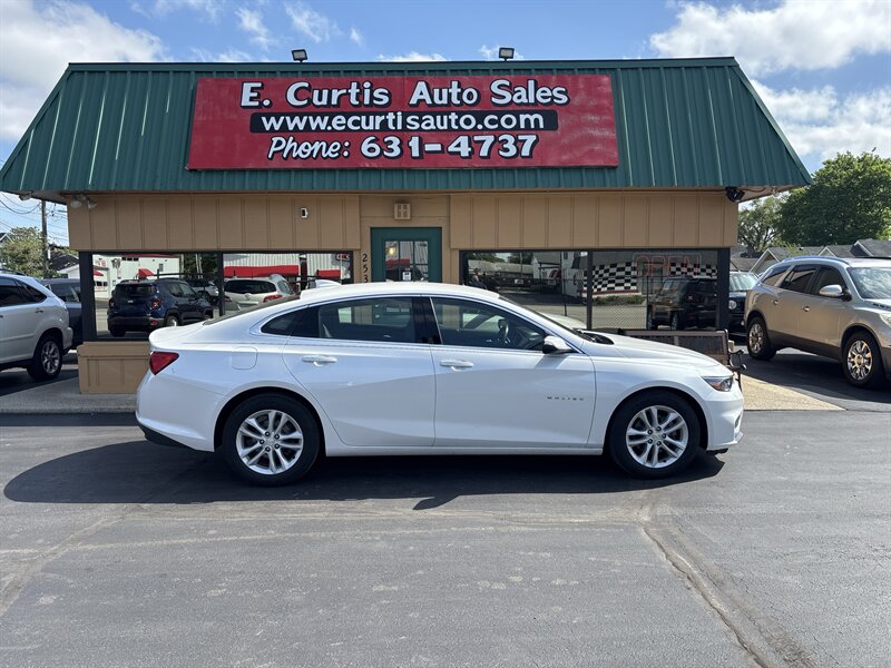 2016 Chevrolet Malibu LT   - Photo 1 - Indianapolis, IN 46222