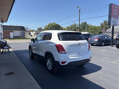 2019 Chevrolet Trax LS   - Photo 5 - Indianapolis, IN 46222