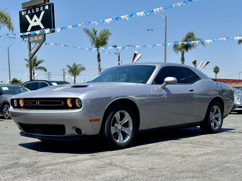 2015 Dodge Challenger SXT - Photo 1 - Inglewood, CA 90304