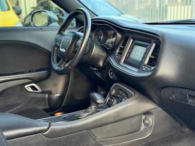 2015 Dodge Challenger SXT   - Photo 14 - Inglewood, CA 90304