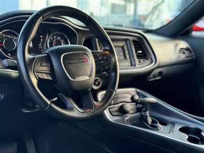 2015 Dodge Challenger SXT   - Photo 4 - Inglewood, CA 90304