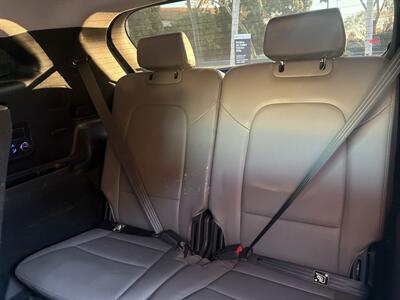 2017 Hyundai SANTA FE SE Ultimate - Photo 12 - Long Beach, CA 90807