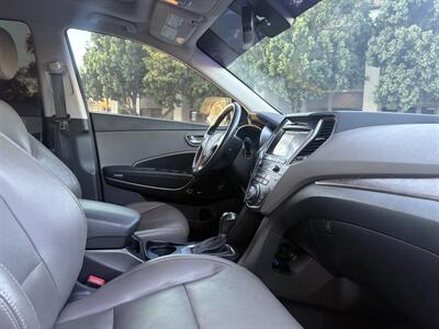 2017 Hyundai SANTA FE SE Ultimate - Photo 16 - Long Beach, CA 90807