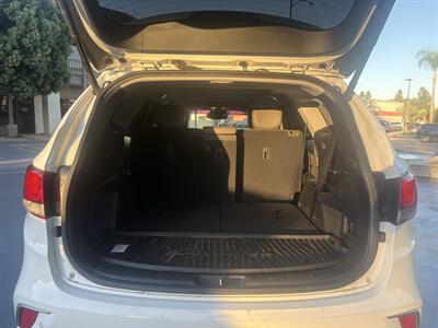 2017 Hyundai SANTA FE SE Ultimate - Photo 7 - Long Beach, CA 90807