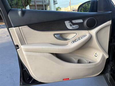 2020 Mercedes-Benz GLC GLC 300 - Photo 10 - Long Beach, CA 90807