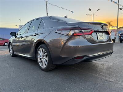 2021 Toyota Camry LE   - Photo 16 - Inglewood, CA 90304