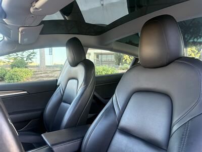 2022 Tesla Model 3 Long Range - Photo 10 - Long Beach, CA 90807