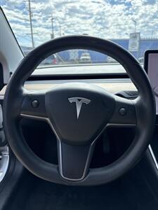2020 Tesla Model 3 Standard Range   - Photo 11 - Inglewood, CA 90304