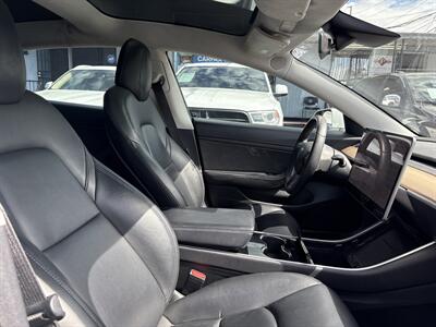 2020 Tesla Model 3 Standard Range   - Photo 15 - Inglewood, CA 90304