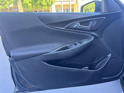 2017 Chevrolet Malibu LT   - Photo 16 - Long Beach, CA 90807