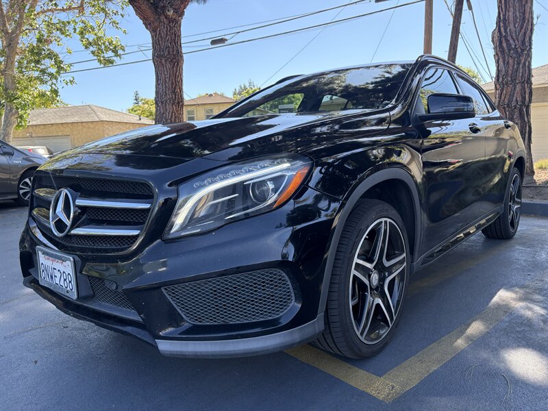 2017 Mercedes-Benz GLA GLA250's photo