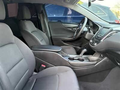 2017 Chevrolet Malibu LT   - Photo 4 - Long Beach, CA 90807