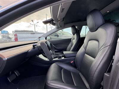 2019 Tesla Model 3 Mid Range   - Photo 10 - Inglewood, CA 90304