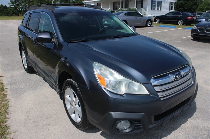 2014 Subaru Outback 2.5i Premium photo 5