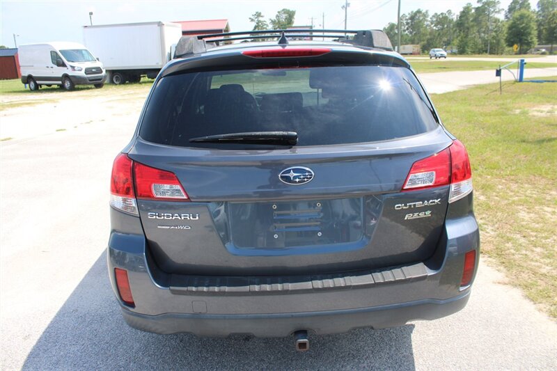 2014 Subaru Outback 2.5i Premium photo 8