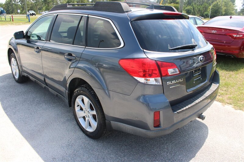 2014 Subaru Outback 2.5i Premium photo 3