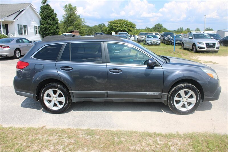 2014 Subaru Outback 2.5i Premium photo 6