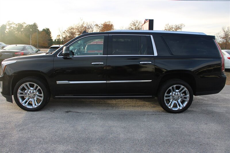 2016 Cadillac Escalade ESV Premium photo 2