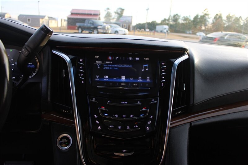 2016 Cadillac Escalade ESV Premium photo 21