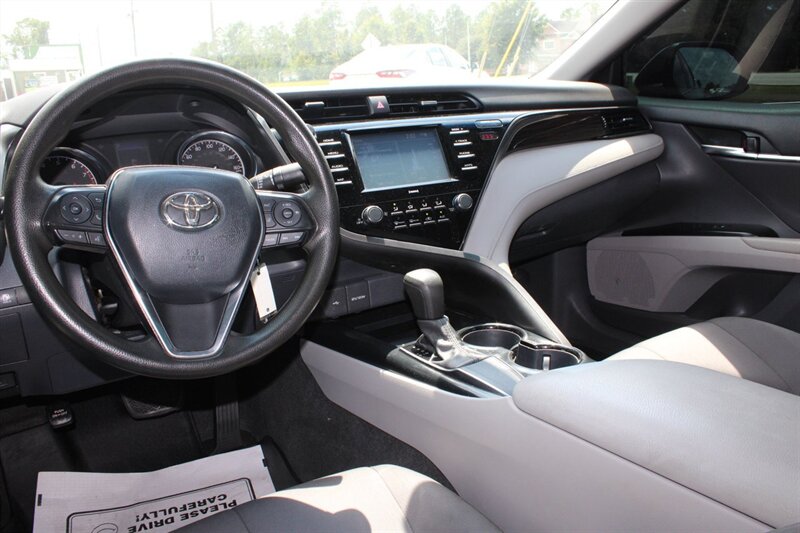 2020 Toyota Camry LE - Photo 11 - Lugoff, SC 29078