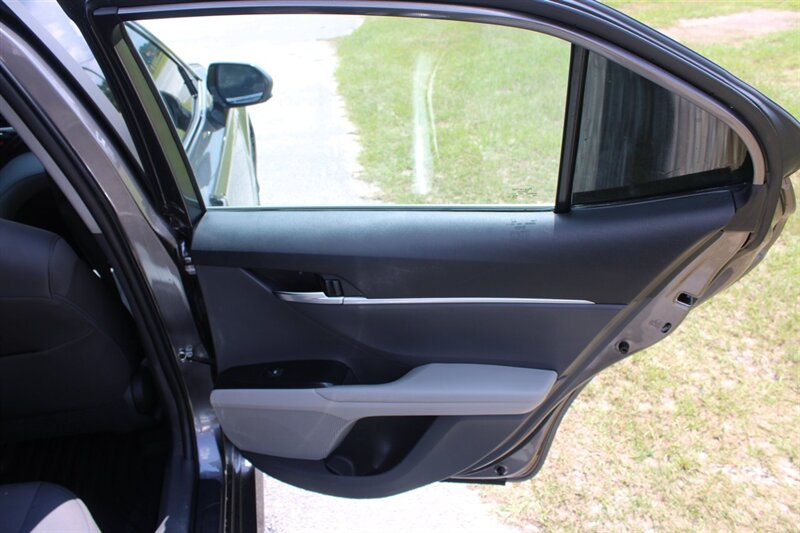 2020 Toyota Camry LE - Photo 13 - Lugoff, SC 29078