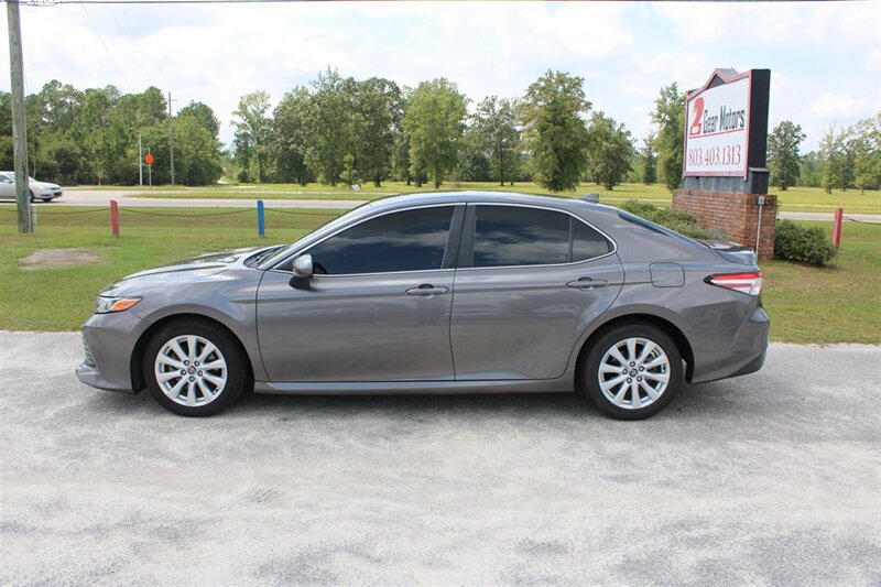 2020 Toyota Camry LE - Photo 7 - Lugoff, SC 29078