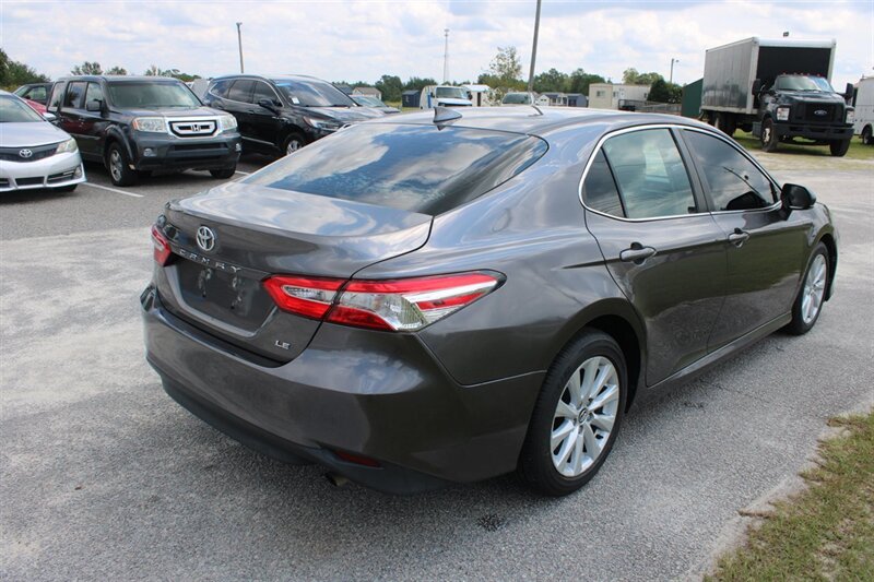 2020 Toyota Camry LE - Photo 5 - Lugoff, SC 29078