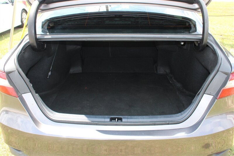 2020 Toyota Camry LE - Photo 20 - Lugoff, SC 29078