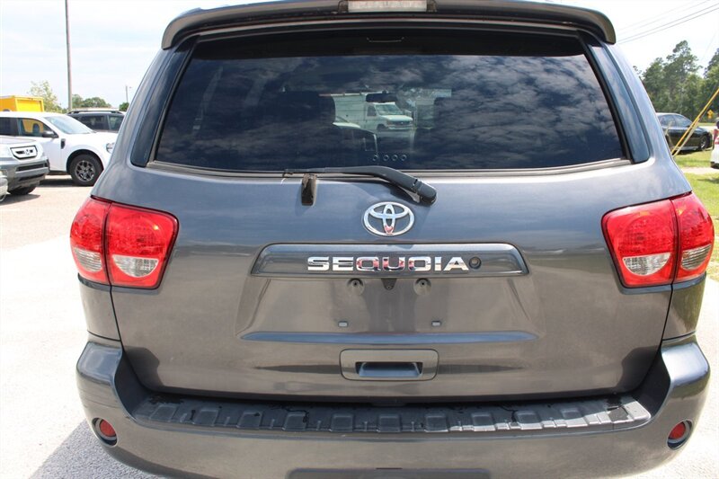 2011 Toyota Sequoia SR5 - Photo 4 - Lugoff, SC 29078