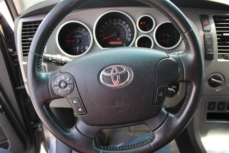 2011 Toyota Sequoia SR5 - Photo 18 - Lugoff, SC 29078