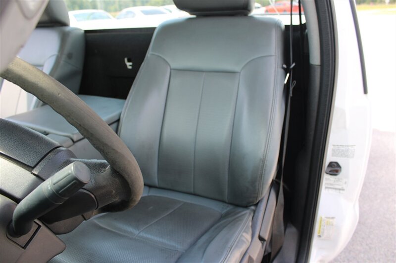 2015 Ford F-350 XL - Photo 11 - Lugoff, SC 29078