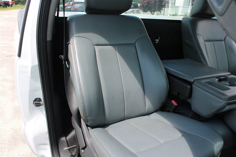 2015 Ford F-350 XL - Photo 12 - Lugoff, SC 29078