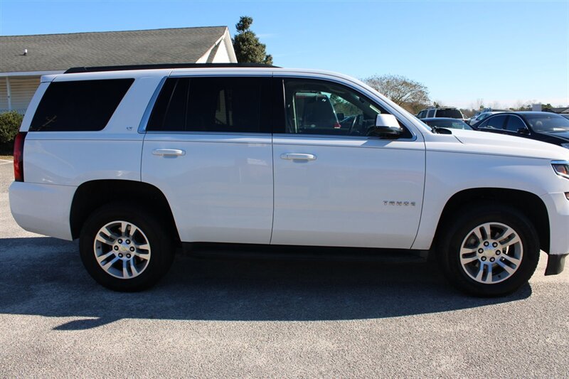 2017 Chevrolet Tahoe LT photo 6