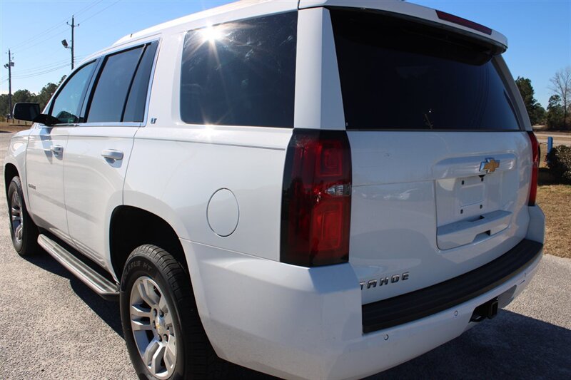 2017 Chevrolet Tahoe LT photo 3