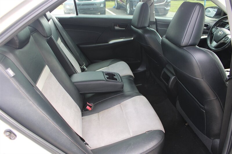 2014 Toyota Camry SE - Photo 17 - Lugoff, SC 29078