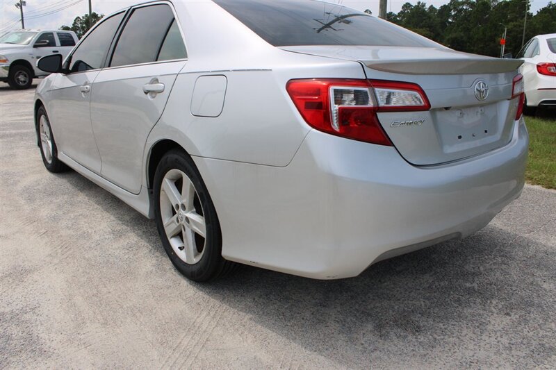 2014 Toyota Camry SE - Photo 7 - Lugoff, SC 29078