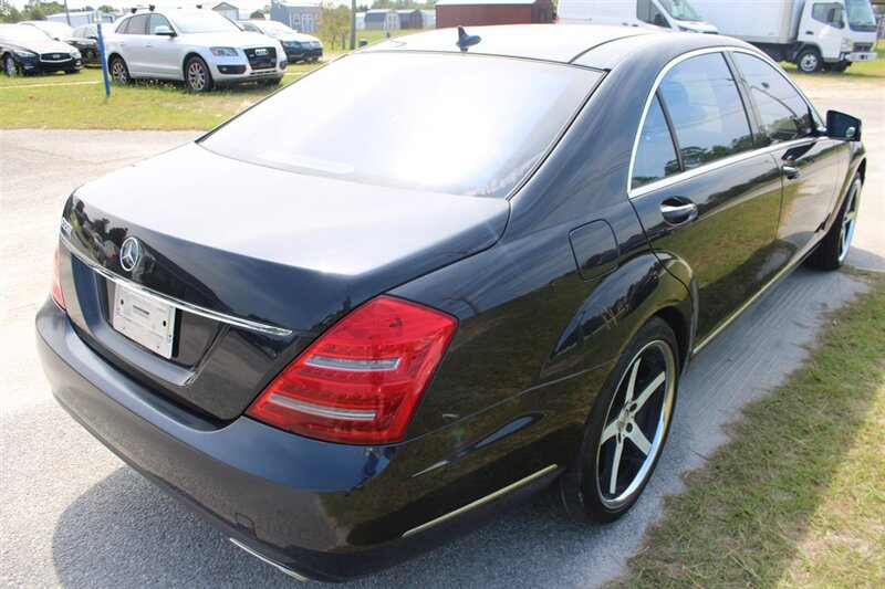 2010 Mercedes-Benz S-Class S550 photo 6