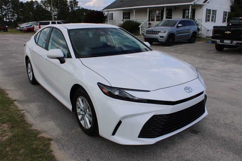 2025 Toyota Camry LE - Photo 3 - Lugoff, SC 29078