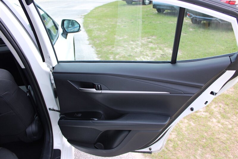 2025 Toyota Camry LE - Photo 14 - Lugoff, SC 29078