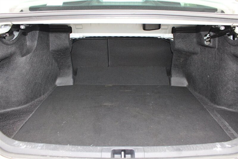 2025 Toyota Camry LE - Photo 20 - Lugoff, SC 29078
