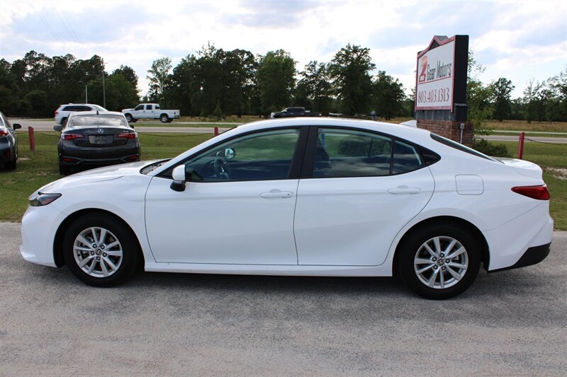 2025 Toyota Camry LE - Photo 8 - Lugoff, SC 29078