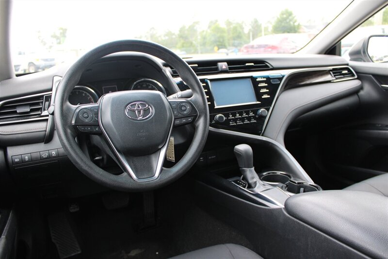 2019 Toyota Camry LE - Photo 13 - Lugoff, SC 29078