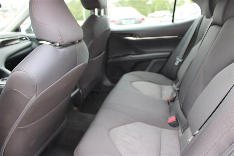 2019 Toyota Camry LE - Photo 12 - Lugoff, SC 29078