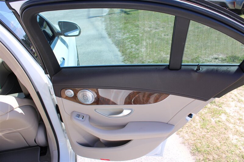 2015 Mercedes-Benz C 300 - Photo 14 - Lugoff, SC 29078