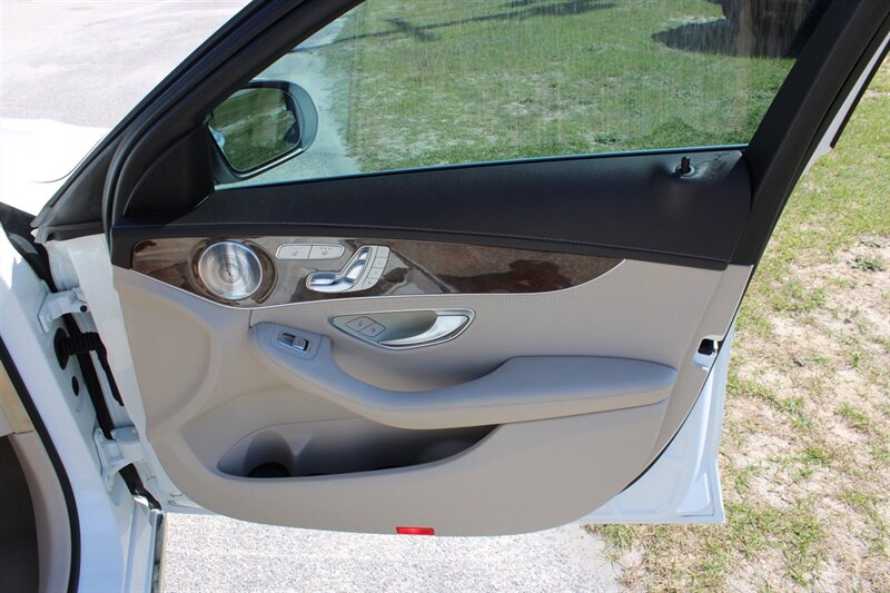 2015 Mercedes-Benz C 300 - Photo 13 - Lugoff, SC 29078