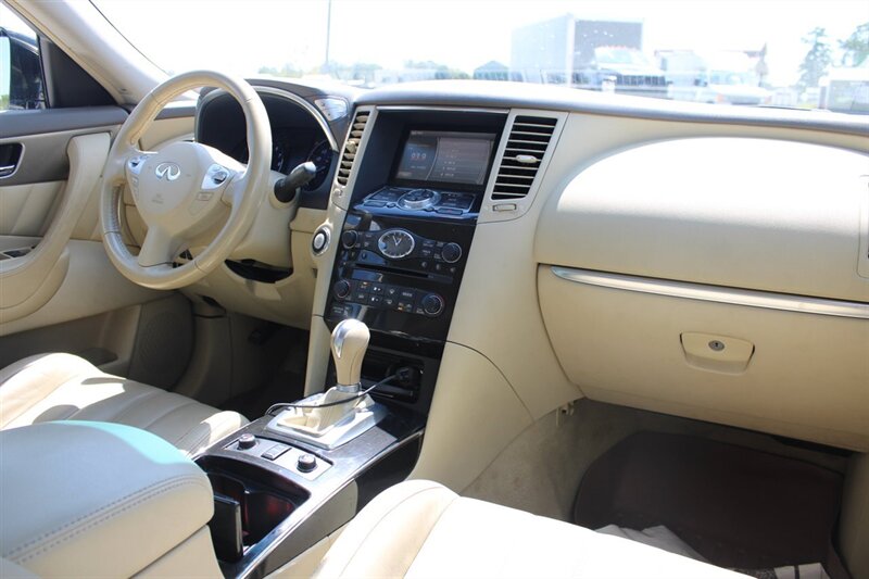 2014 INFINITI QX70 - Photo 16 - Lugoff, SC 29078