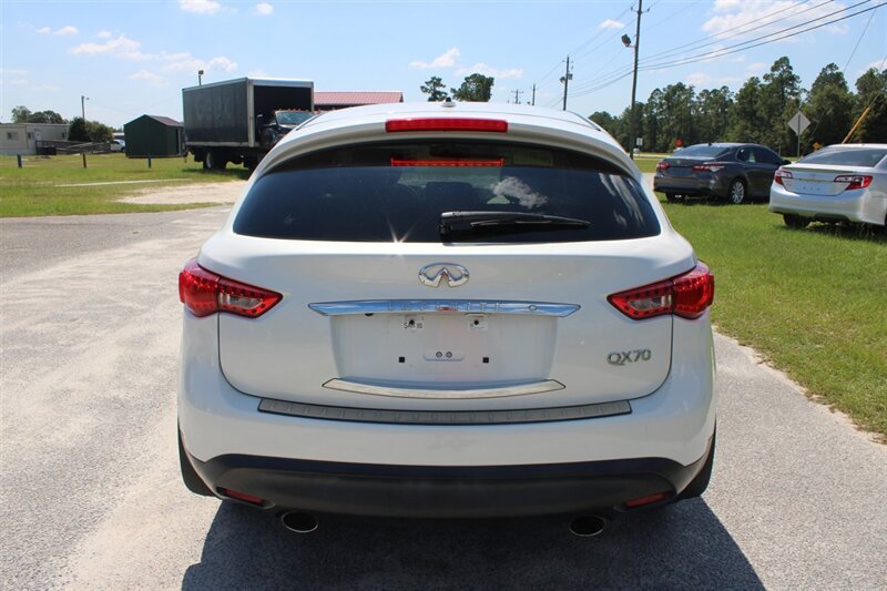 2014 INFINITI QX70 - Photo 6 - Lugoff, SC 29078