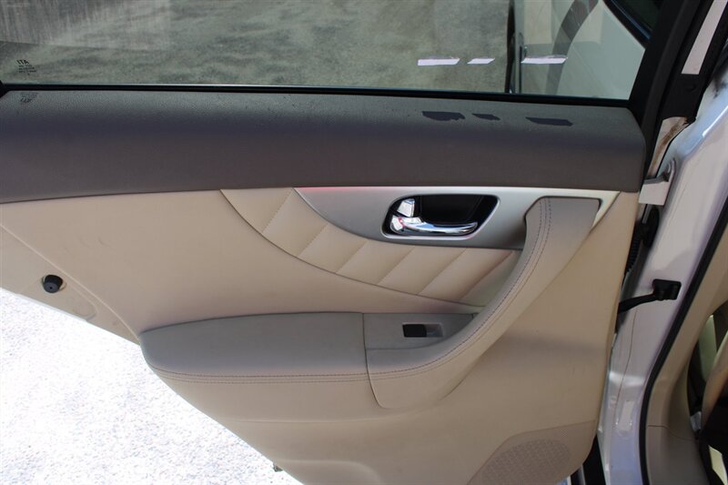 2014 INFINITI QX70 - Photo 10 - Lugoff, SC 29078